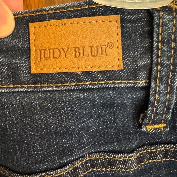 Judy Blue distressed denim Bermuda length shorts, size 1X, gently used condition - Picture 6 of 10